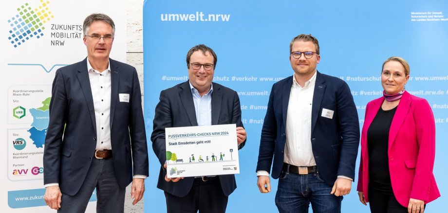 Zukunftsnetz Mobilität NRW „Fußverkehrs-Checks NRW 2024 – Wir gehen mit!“ am 12.04.2024
im Ministerium für Umwelt, Naturschutz und Verkehr © Smilla Dankert