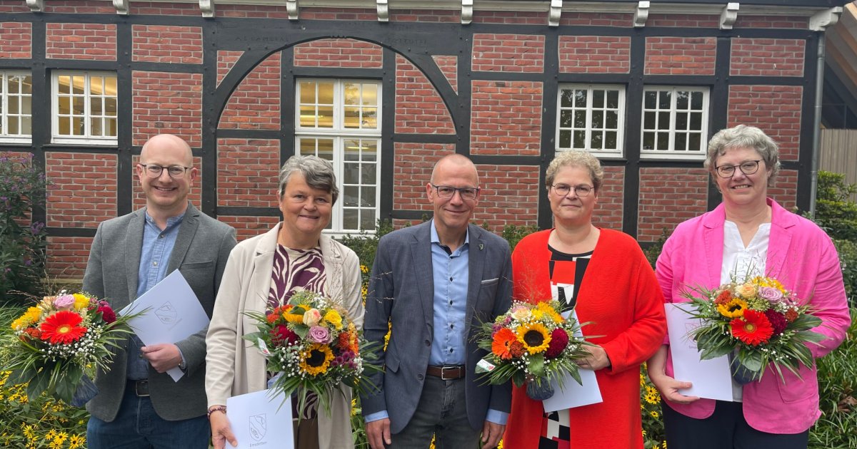 40-j-hrige-und-25-j-hrige-dienstjubil-en-bei-der-stadt-emsdetten